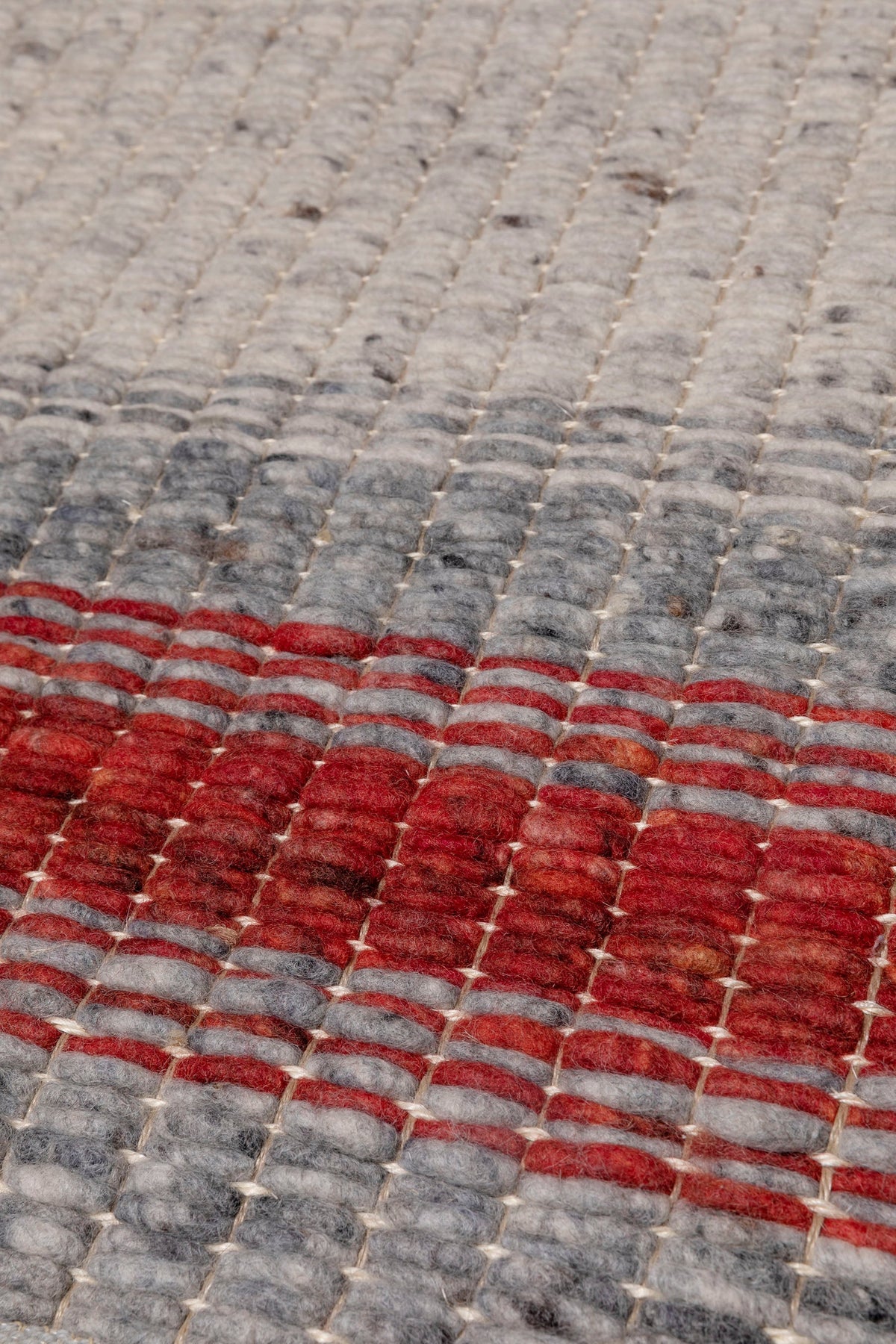 Structuur vloerkleed MOMO Rugs Varenna Red – leveranciersfoto