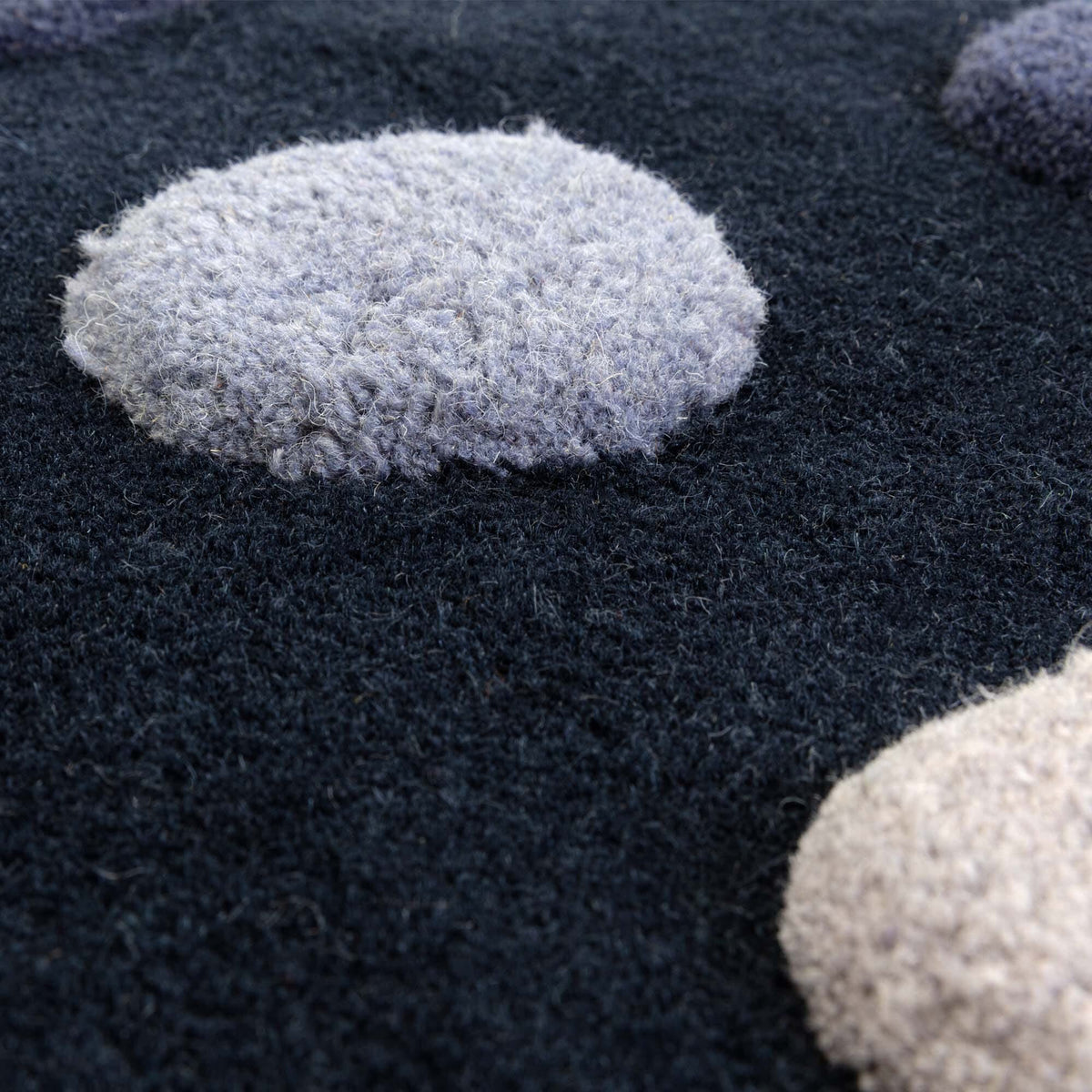 Vloerkleed Rugestiq Dotty donkerblauw – foto 6