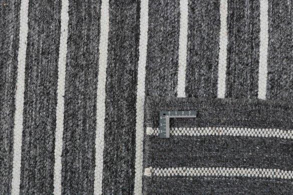 Laagpolig vloerkleed MOMO Rugs Nouveau Stripes Dark Grey